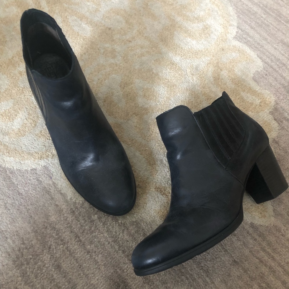BORN Black Leather Ankle Boots - Picture 2 of 7
